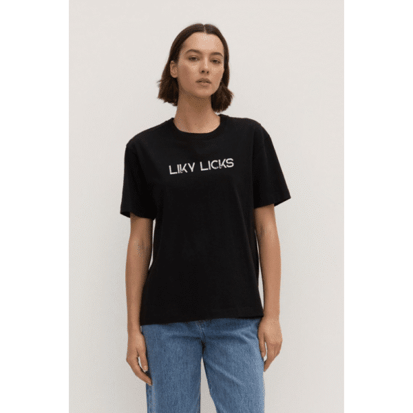 black tee