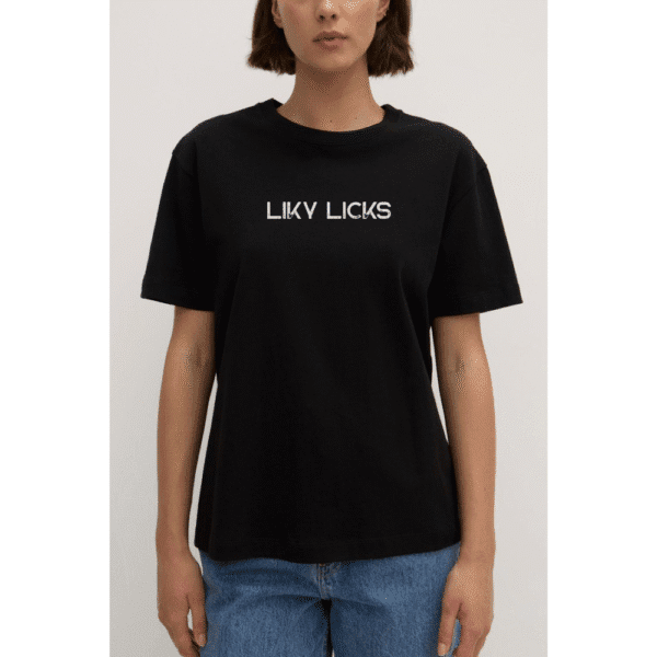 black tee